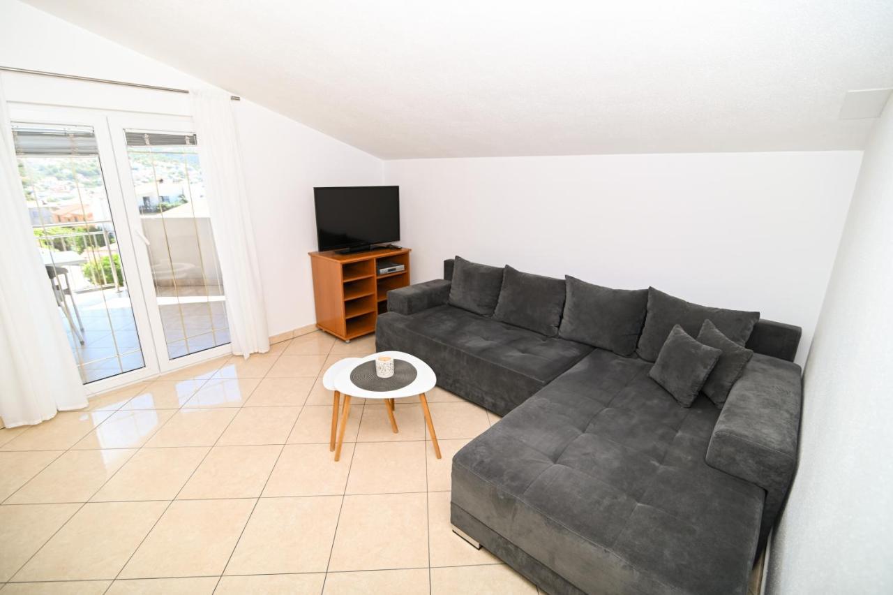 Apartmani Adria Трогир Экстерьер фото