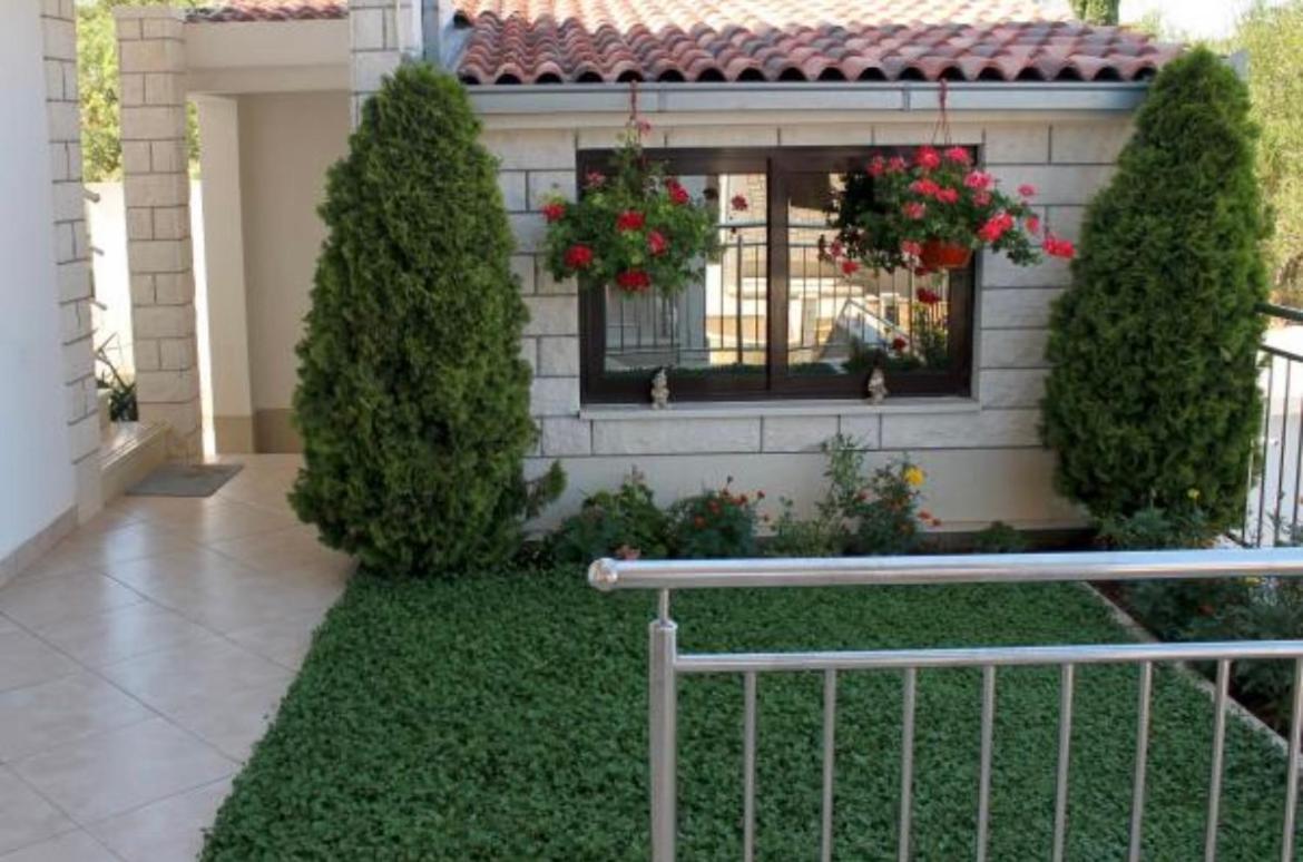 Apartmani Adria Трогир Экстерьер фото