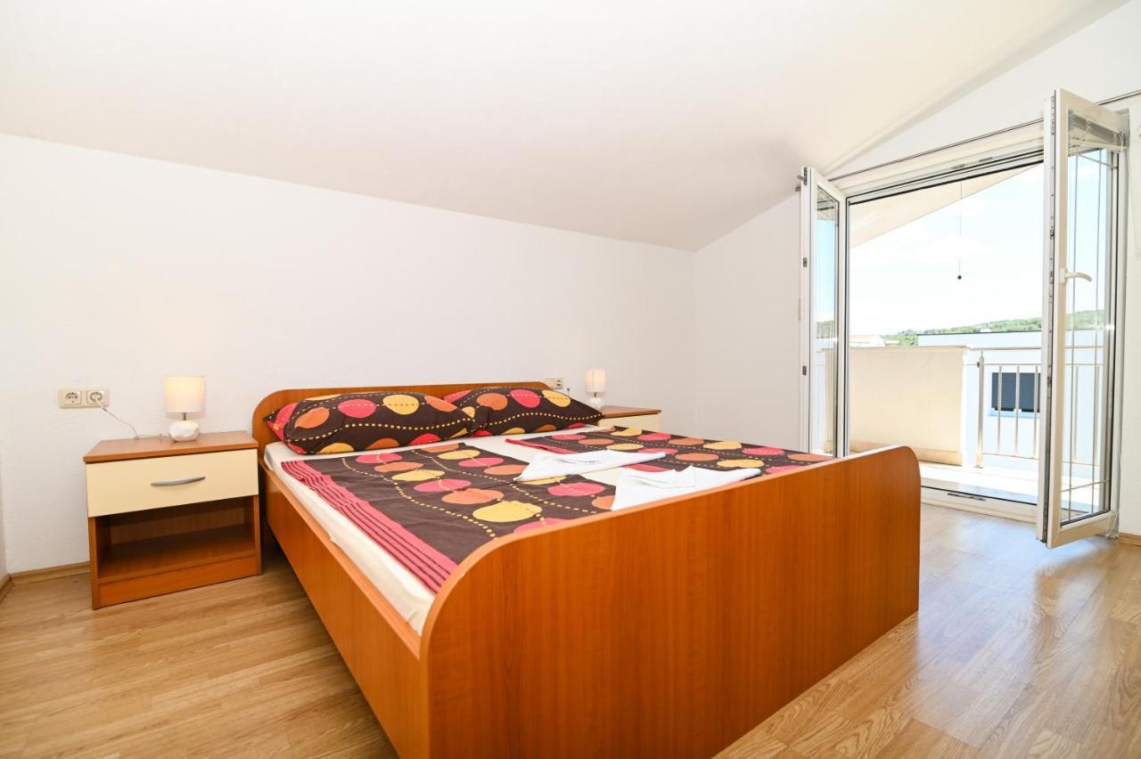 Apartmani Adria Трогир Экстерьер фото