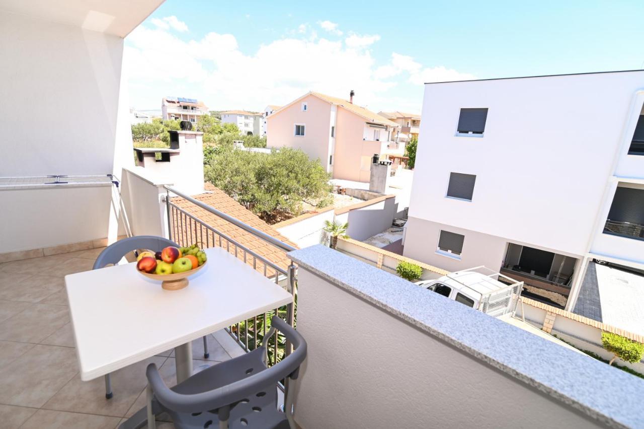 Apartmani Adria Трогир Экстерьер фото